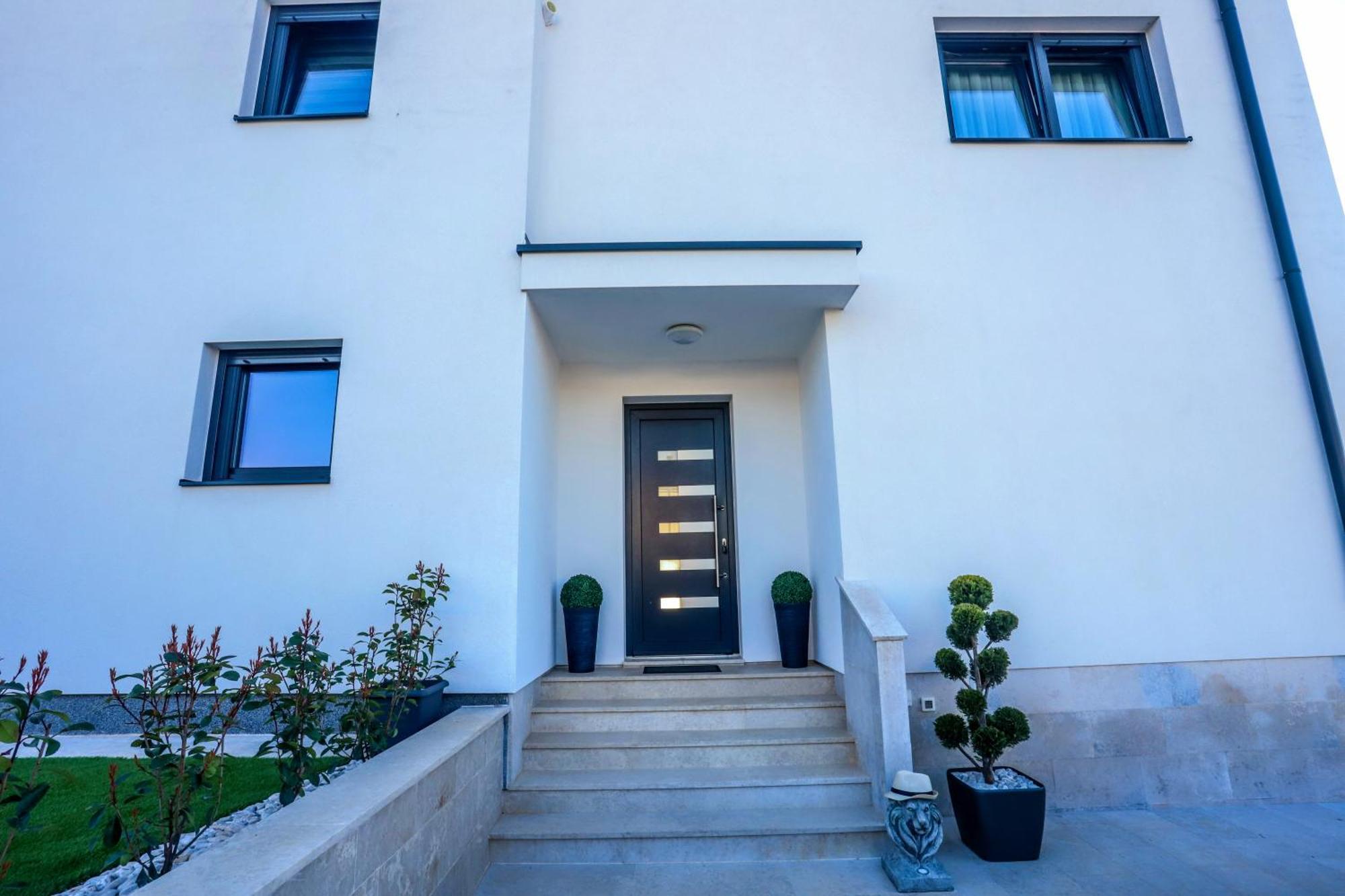 Keti Villa *